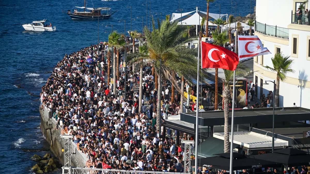 Work Ban Imposed for 10 Days in 'Yavru Vatan'