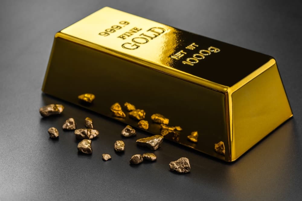 Anticipation Builds as Gold Prices Poised for Record Highs