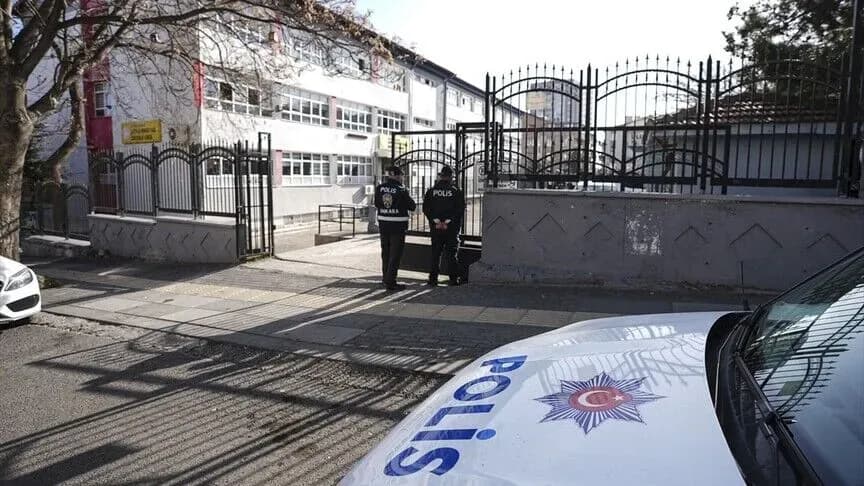 Okullarda Yenilik: 30 Bin Personele Yeni Yetkiler Tanındı