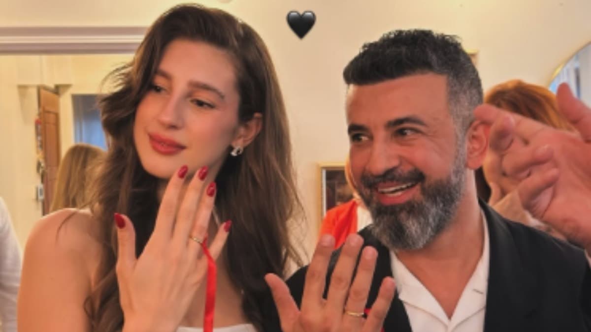 Actress Itır Esen and Manager Engin Aykanat Get Engaged