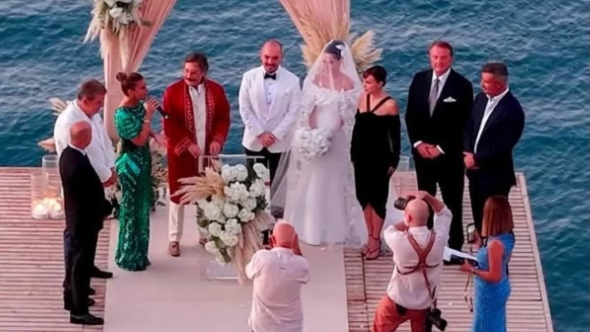 Altın Mimir'in Oğlu Evlendi: Hasan Arat ve Saddetin Saran Nikah Şahitliği Yaptı