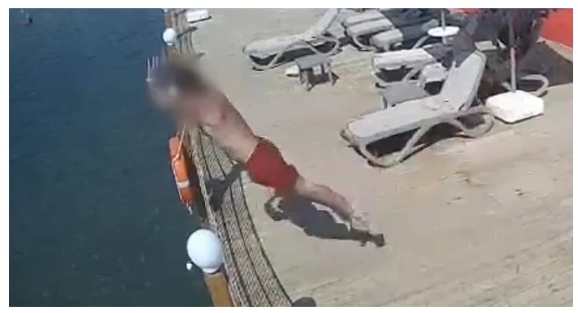Hayatını Tehlikeye Atan Cesur Bir Hamle