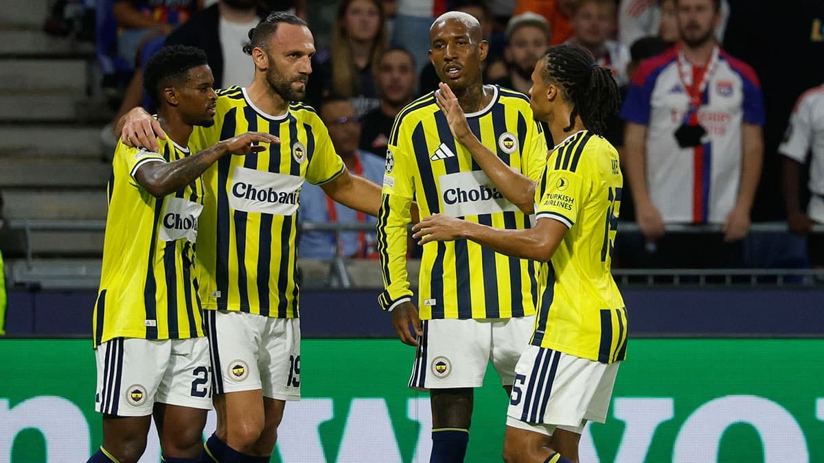 Talisca, Fenerbahçe'den Ayrıldı
